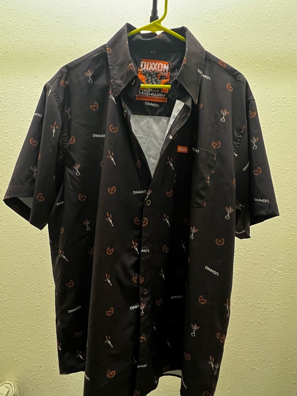 DIXXON Black Short-Sleeve Button-Up Shirt with Orange and White Motifs